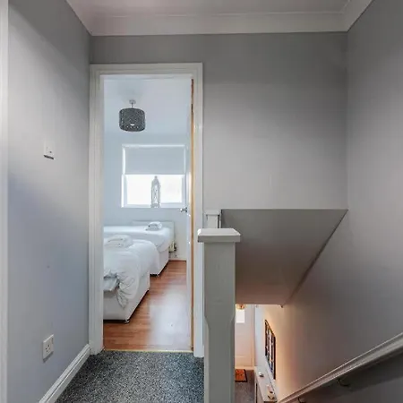 Ingleby House - Tsac Tatil Evi *